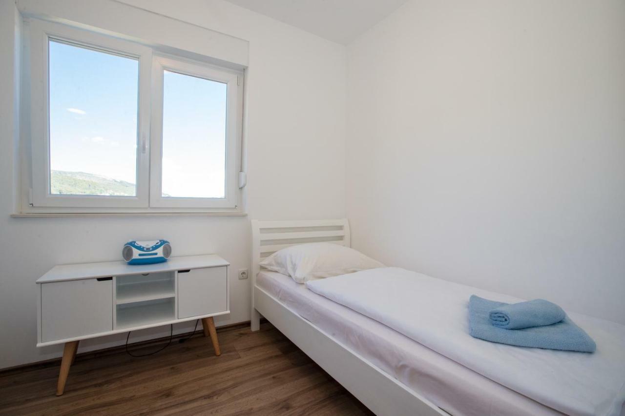 Apartments Petrusic Supetarska Draga Buitenkant foto
